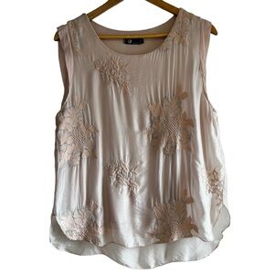 Made in Italy 🇮🇹 silk embroidered sleeveless blouse XL excellent condition